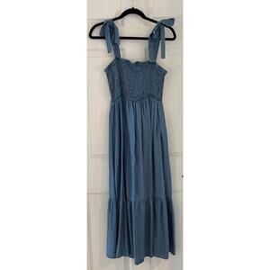 Blu Pepper Chambray Midi Dress Size M – Smocked Bodice Tie Shoulder